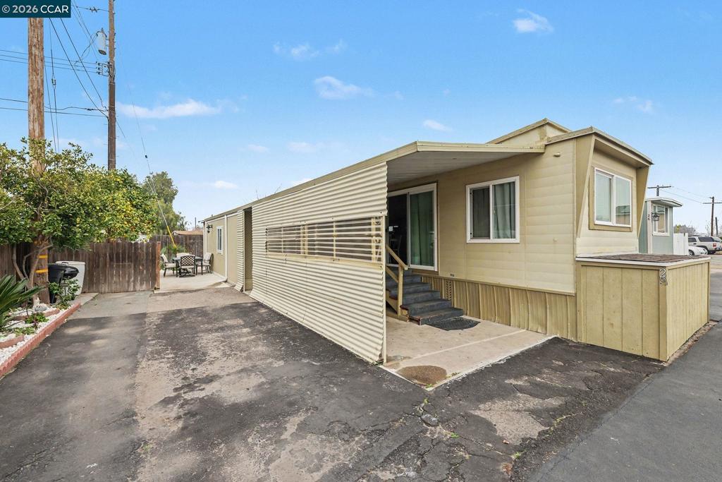 75-75 East Bolton Road Oakley, CA 94561 - Photo 2 of 23