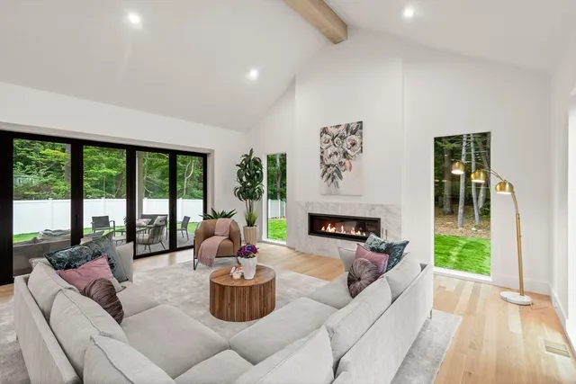 $3,998,000 | 365 Charles River Street, Unit 365, Needham, MA 02492