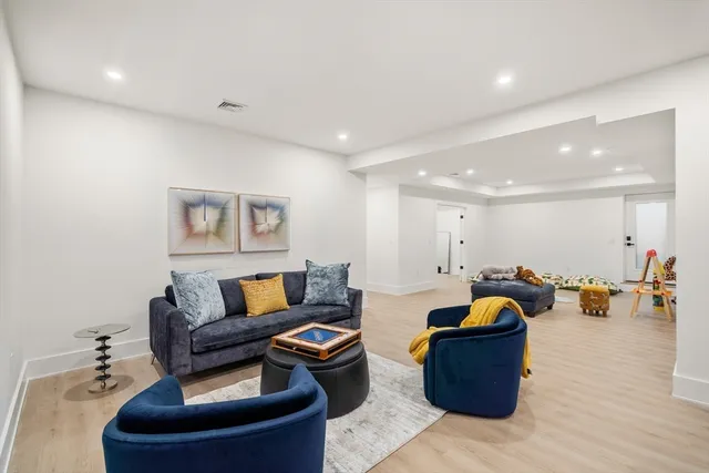 $3,998,000 | 365 Charles River Street, Unit 365, Needham, MA 02492