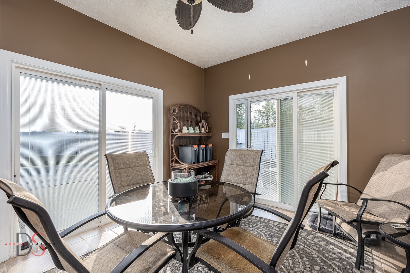 1508 East 18th Road Streator, IL 61364 - Photo 13 of 27 a work room with furniture and a window
