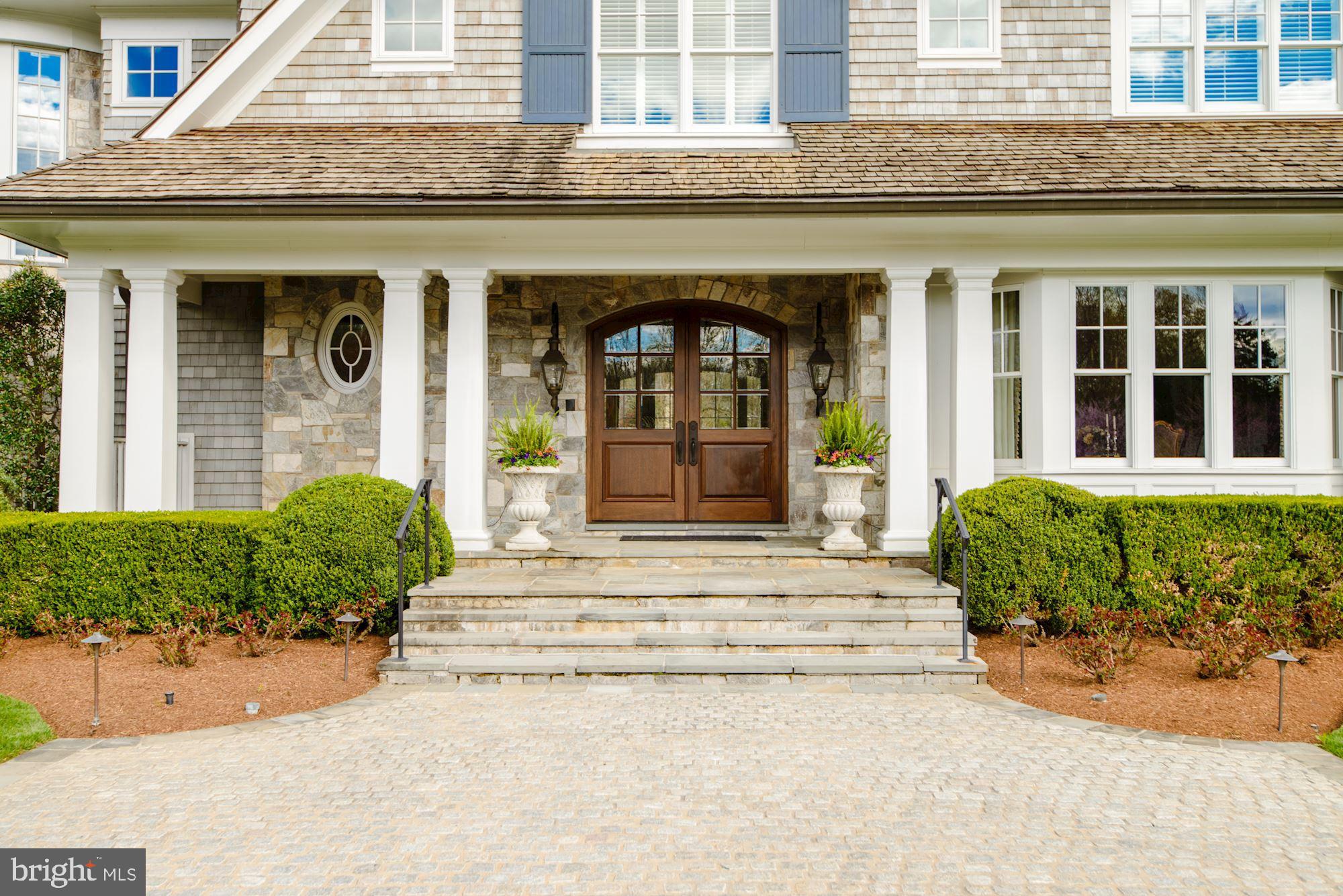 unparalleled elegance and luxurious living