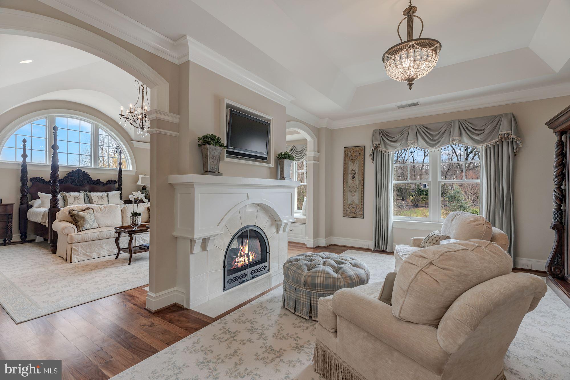 733 Springvale Road Great Falls, VA 22066 - Photo 32 of 74 Master Sitting Room