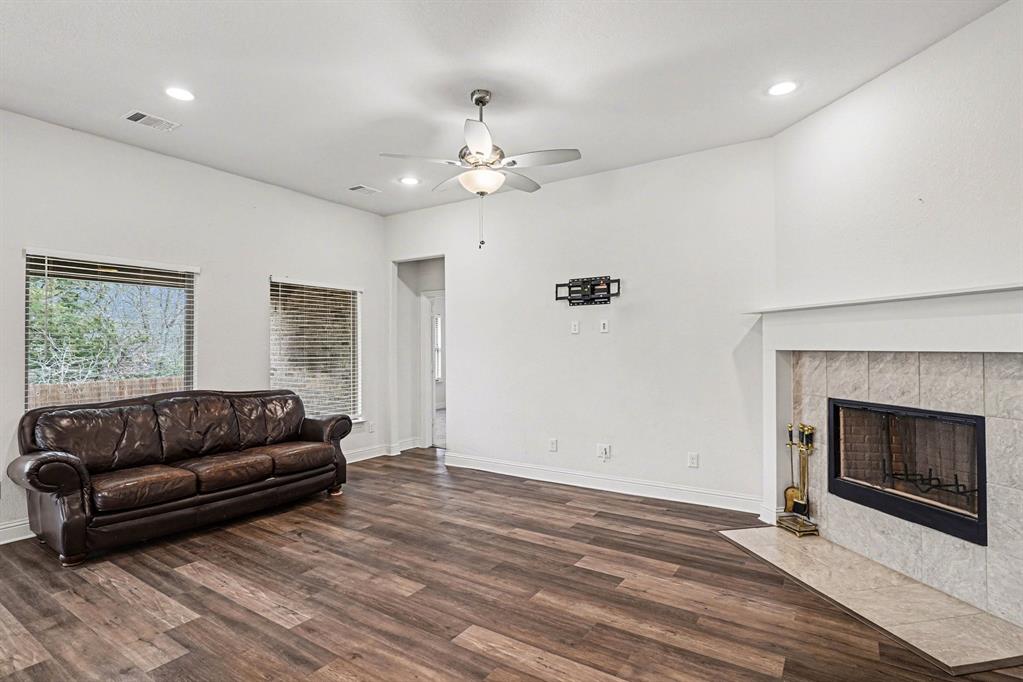 417 Elyse Road Keene, TX 76059 - Photo 7 of 19