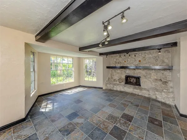 $449,900 | 305 Chauncey Avenue East, Bradenton, FL 34208