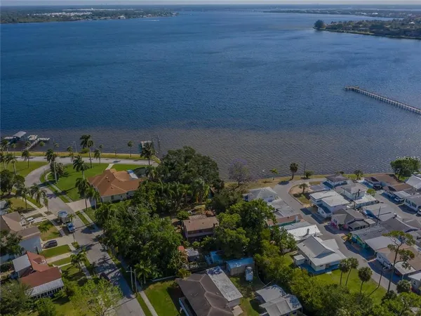 $449,900 | 305 Chauncey Avenue East, Bradenton, FL 34208