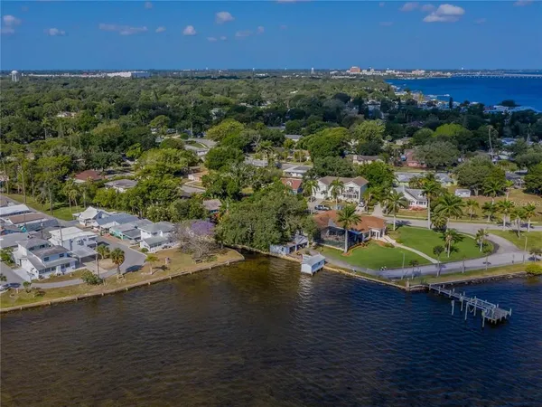 $449,900 | 305 Chauncey Avenue East, Bradenton, FL 34208