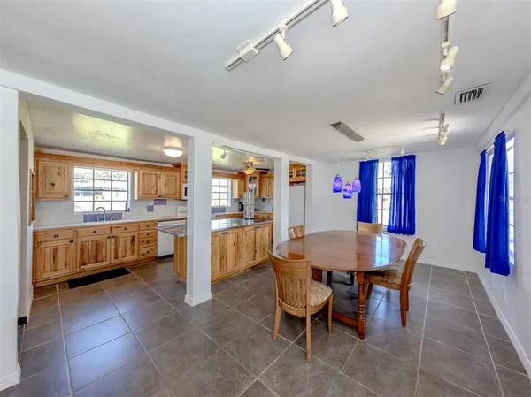 $449,900 | 305 Chauncey Avenue East, Bradenton, FL 34208