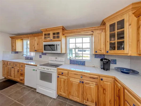 $449,900 | 305 Chauncey Avenue East, Bradenton, FL 34208