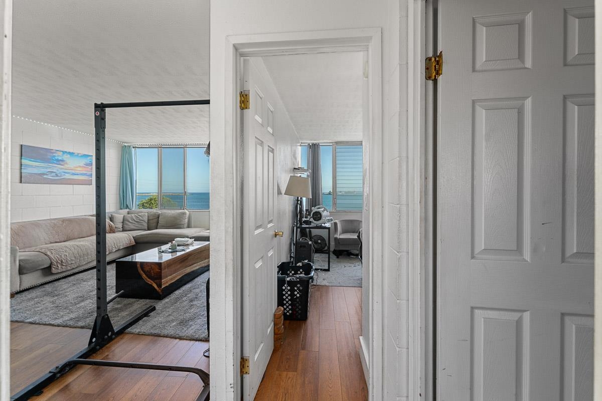 111 Kahului Beach Road, Unit A326 Kahului, HI 96732 - Photo 34 of 43 a en suite bathroom with a tub and shower