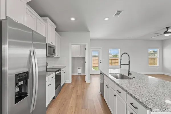 $3,025 | 9509 Demure Drive, Unit 5, Manor, TX 78653