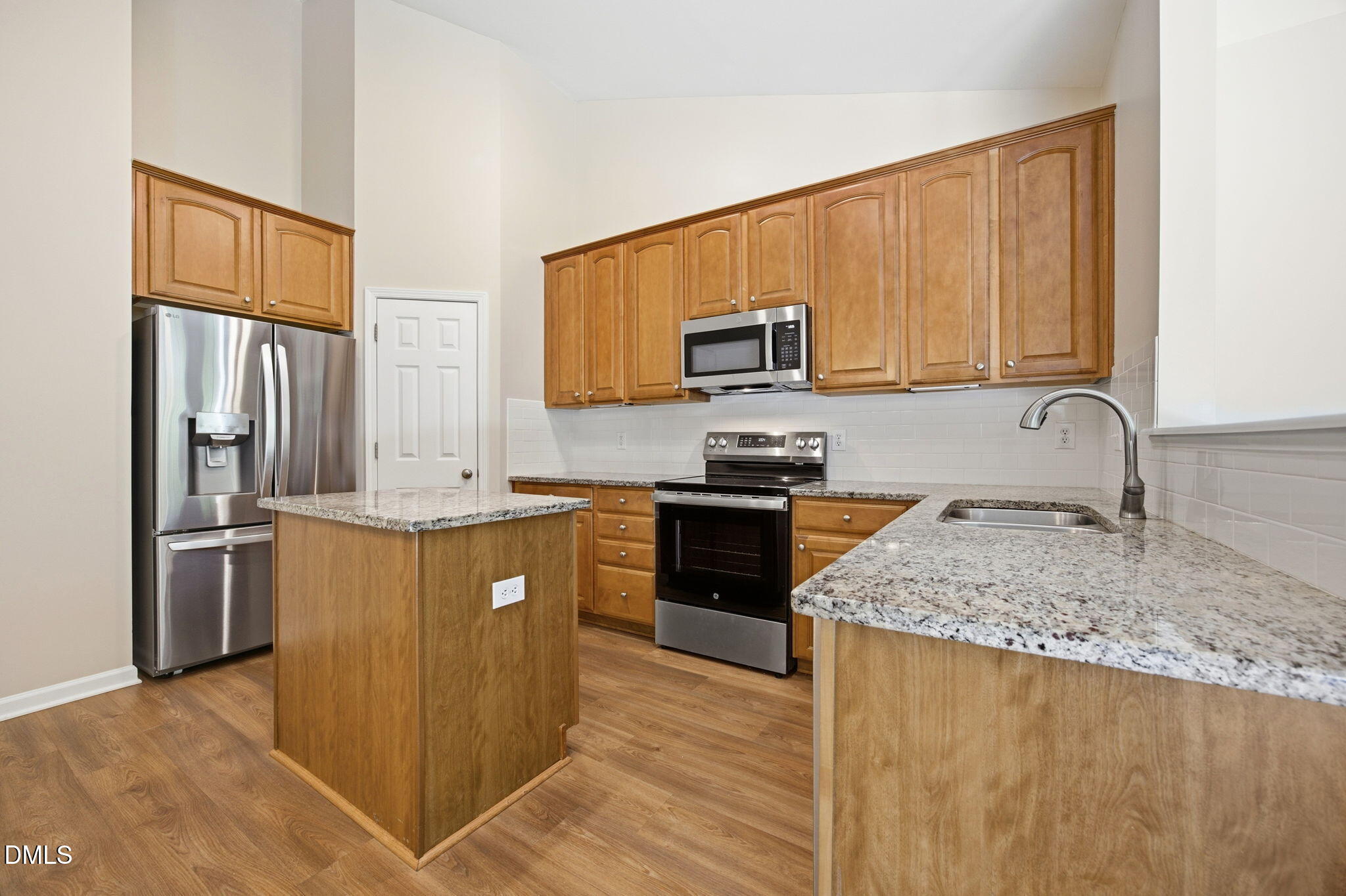 10724 Edmundson Avenue Raleigh, NC 27614 - Photo 14 of 42 32-web-or-mls-IMG_1182
