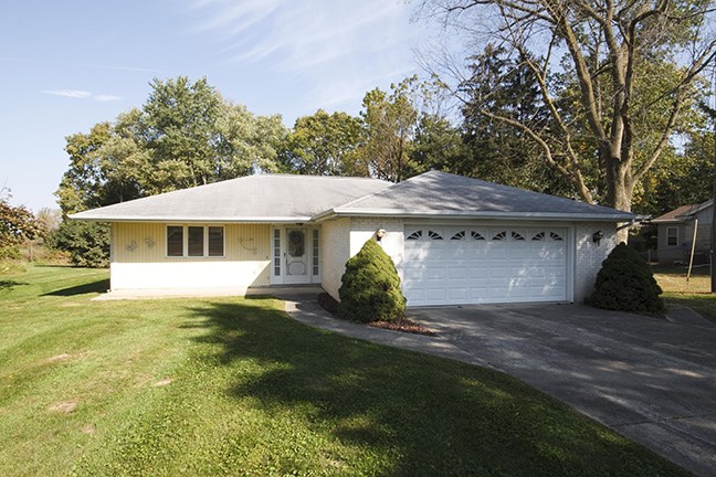 4416 Knoll Road Fort Wayne, IN 46809 - Photo 1 of 22