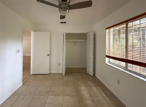 $1,400 | 1048 Southwest 6th Drive, Unit B, Gainesville, FL 32601