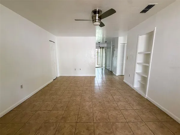 $1,400 | 1048 Southwest 6th Drive, Unit B, Gainesville, FL 32601