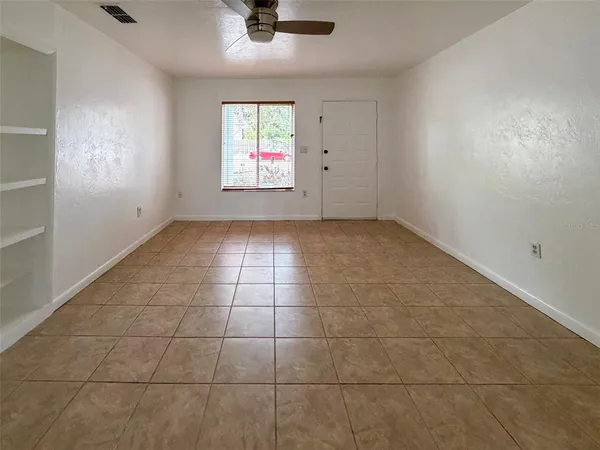 $1,400 | 1048 Southwest 6th Drive, Unit B, Gainesville, FL 32601