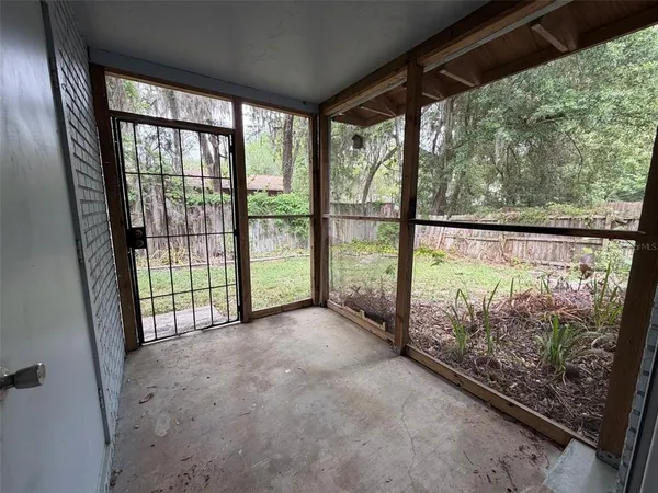 $1,400 | 1048 Southwest 6th Drive, Unit B, Gainesville, FL 32601