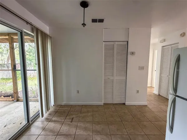 $1,400 | 1048 Southwest 6th Drive, Unit B, Gainesville, FL 32601