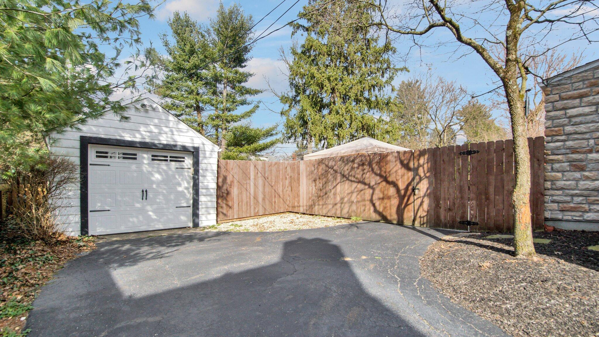 176 Sheffield Road Columbus, OH 43214 - Photo 28 of 35 Detached 1 Car Garage