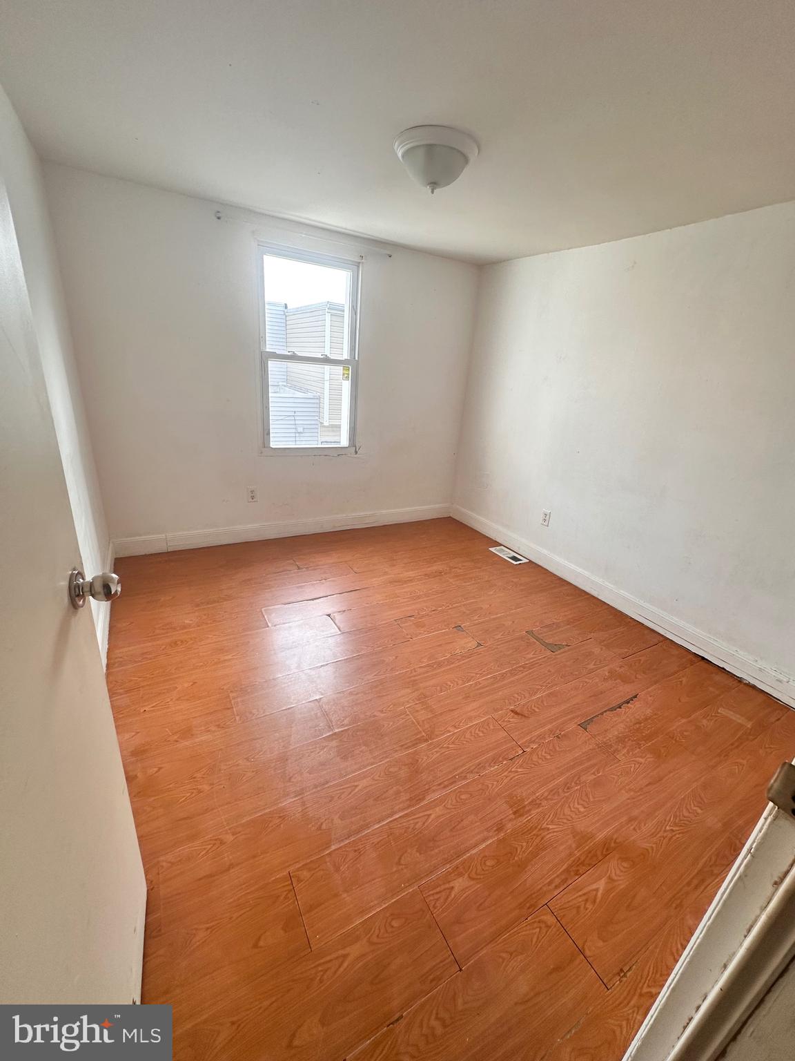 704 McClellan Street Philadelphia, PA 19148 - Photo 5 of 11