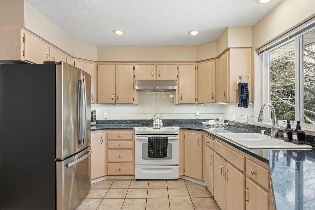 7521 North F Street Spokane, WA 99208 - Photo 9 of 44