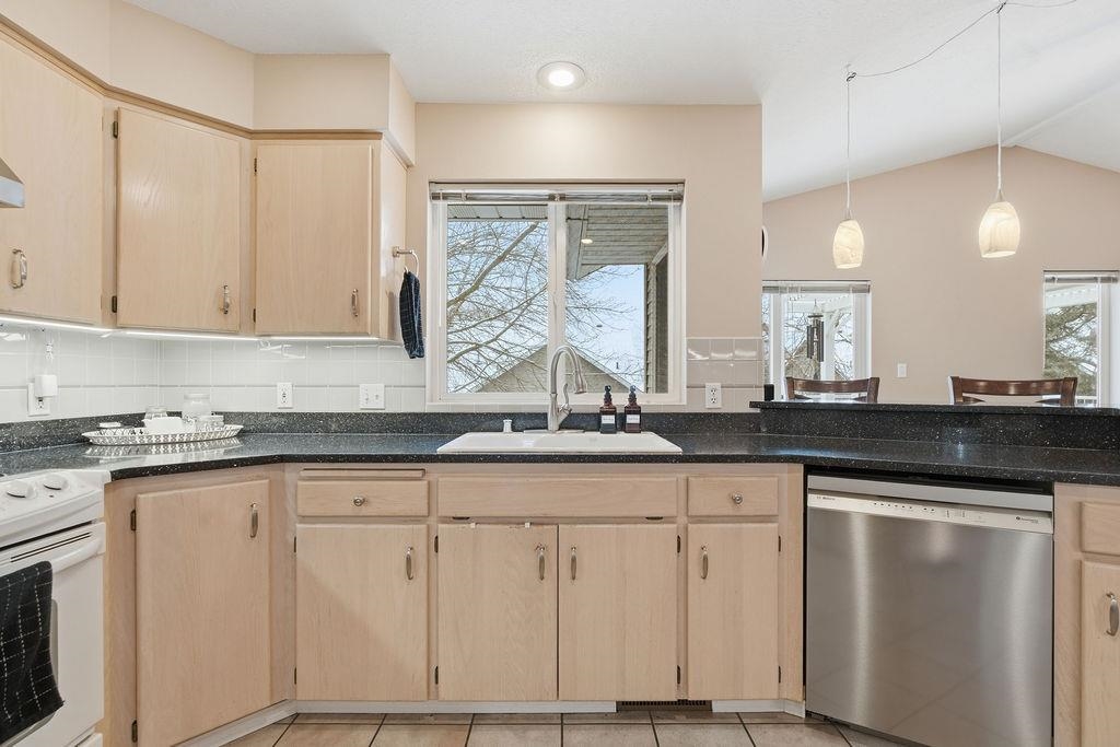 7521 North F Street Spokane, WA 99208 - Photo 10 of 44