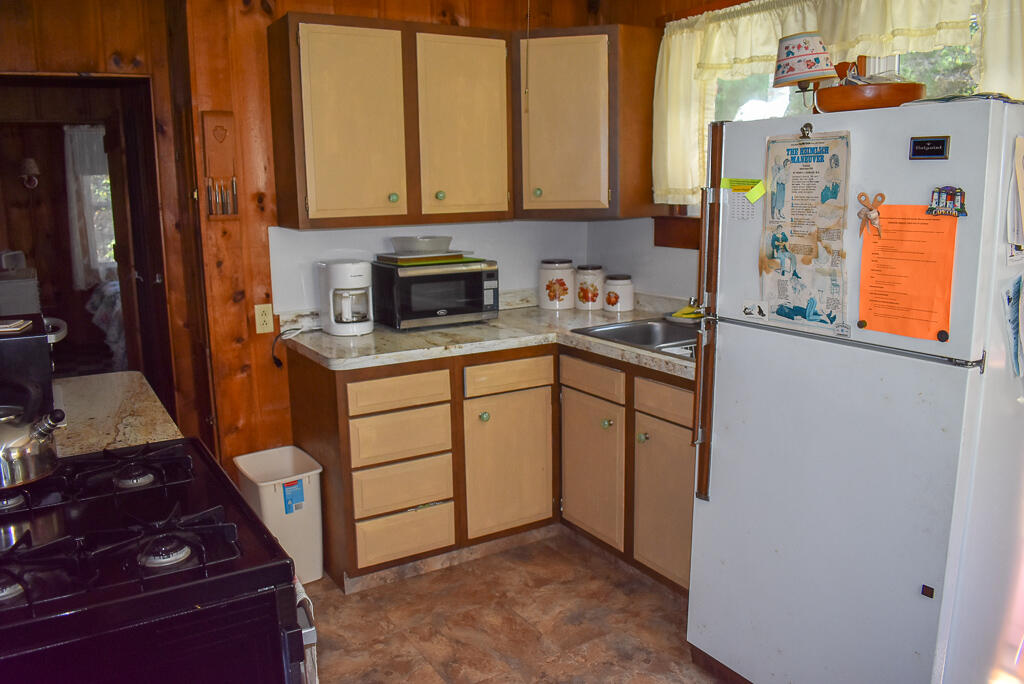 128 Captain Chase Road Dennis Port, MA 02639 - Photo 6 of 16 DSC_0236