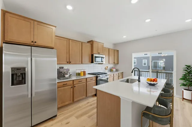 $385,990 | 1524 Traverse Lane, St. Paul, MN 55118