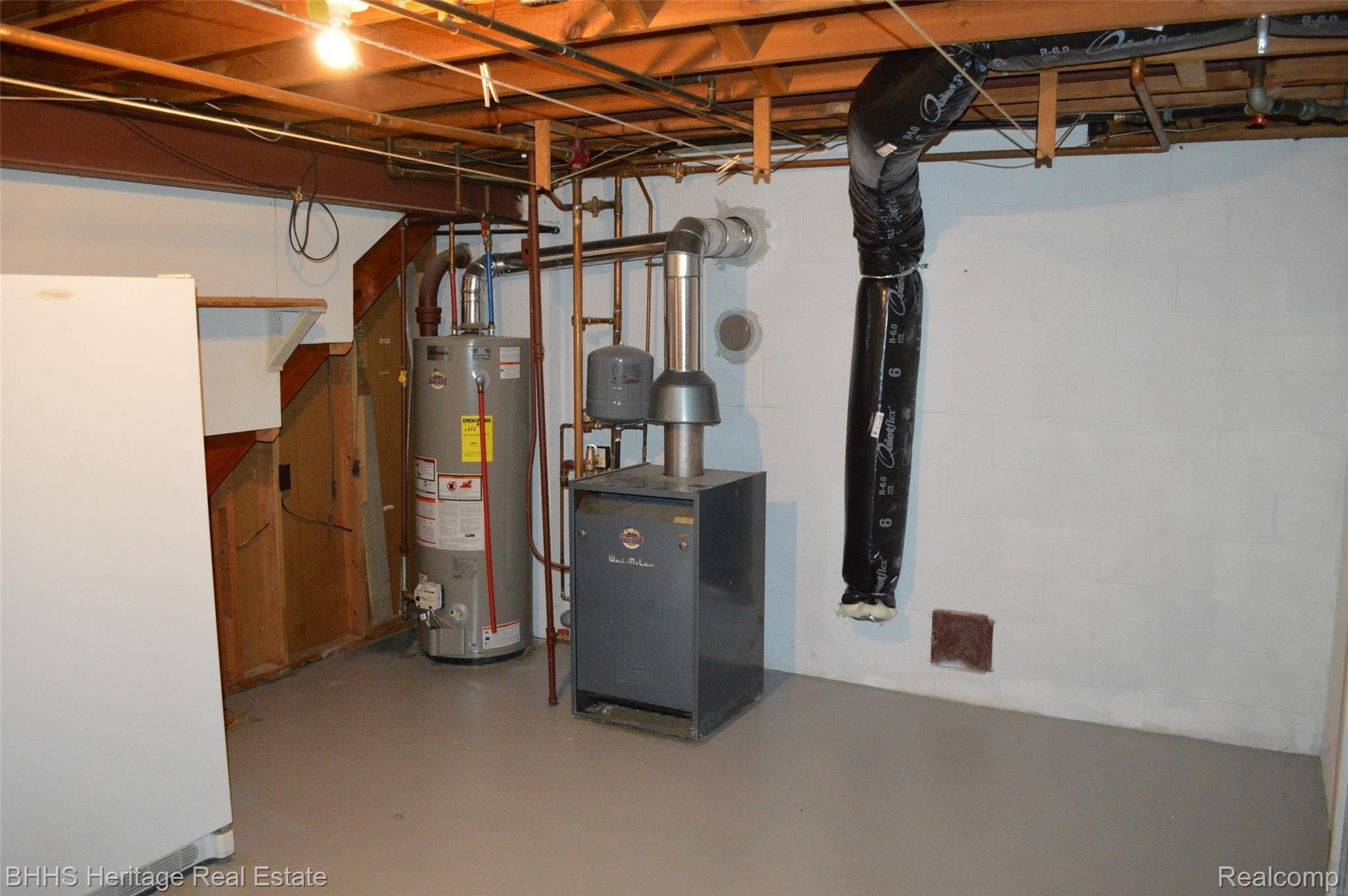1214 Bower Street Howell, MI 48843 - Photo 64 of 79 DSC_1069.JPG