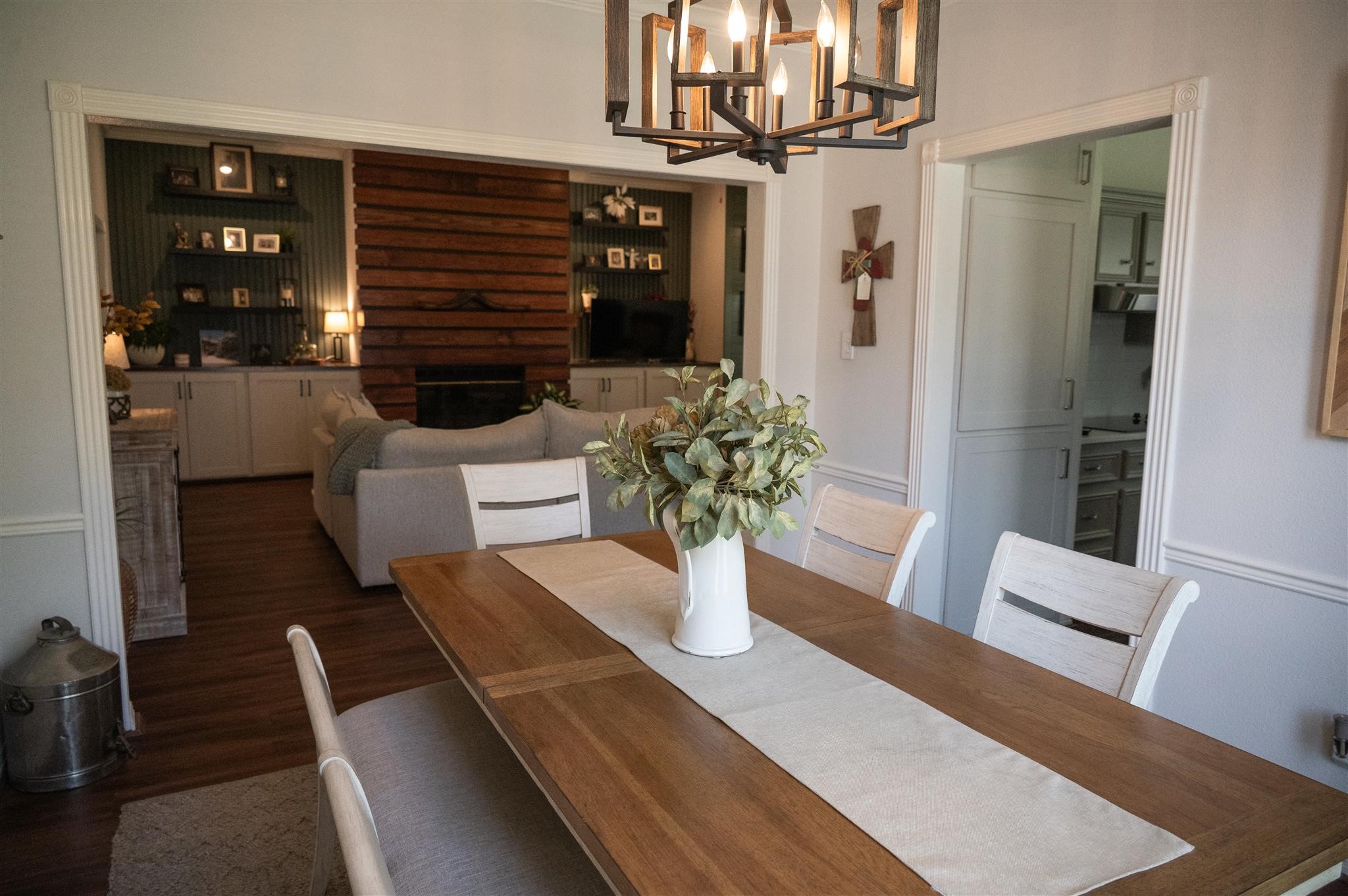 77 Panorama Drive Conroe, TX 77304 - Photo 16 of 49 a living room with furniture