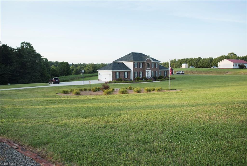 2160 Sheffield Road Harmony, NC 28634 - Photo 7 of 28 Gallery Image 7