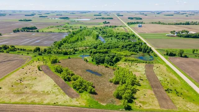 $499,999 | 22376 510th Avenue, Minnesota Lake, MN 56068