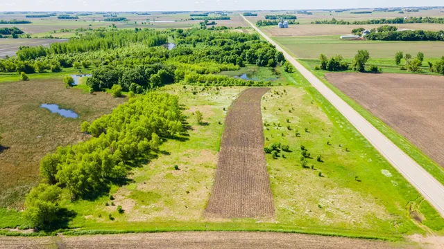 $499,999 | 22376 510th Avenue, Minnesota Lake, MN 56068