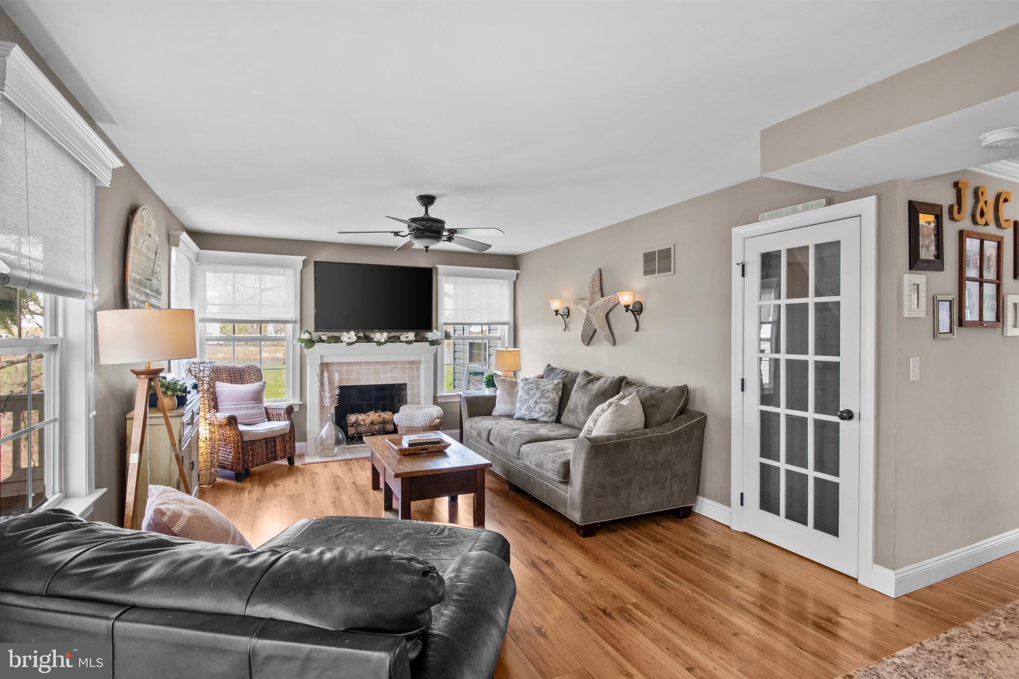 2532 Knob Hill Road York, PA 17403 - Photo 21 of 41 Family room