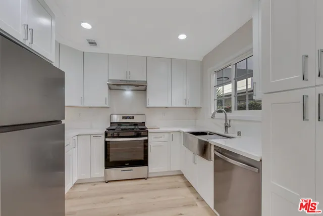 $3,999 | 853 South Bedford Street, Los Angeles, CA 90035