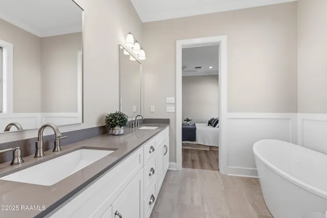 $399,999 | 209 Keystone, Scott, LA 70583