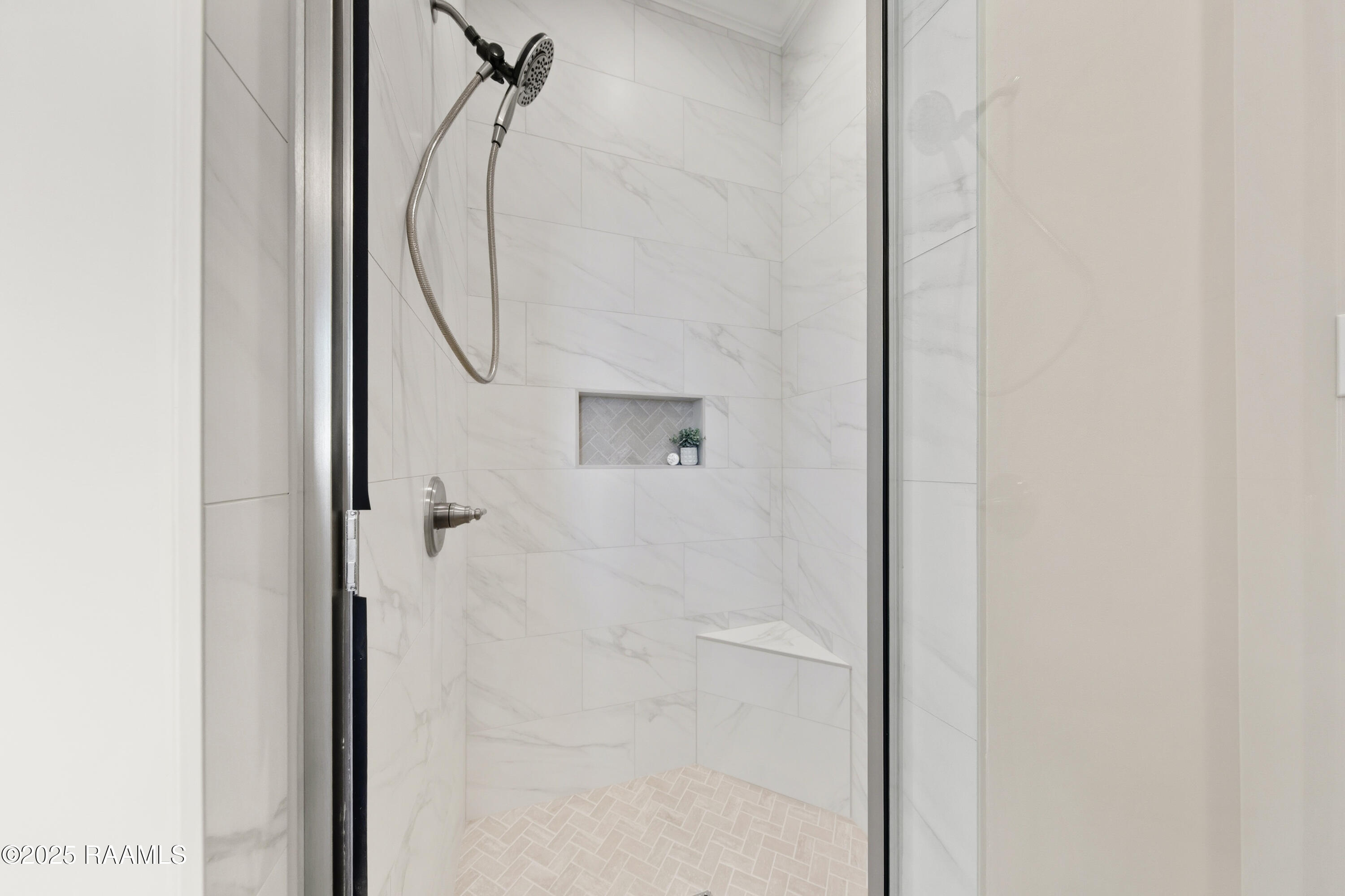 209 Keystone Scott, LA 70583 - Photo 17 of 29 Primary Bathroom
