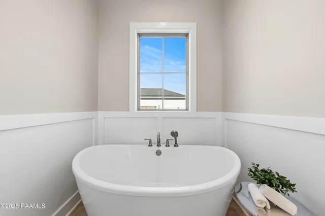 $399,999 | 209 Keystone, Scott, LA 70583