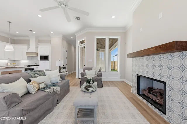 $399,999 | 209 Keystone, Scott, LA 70583