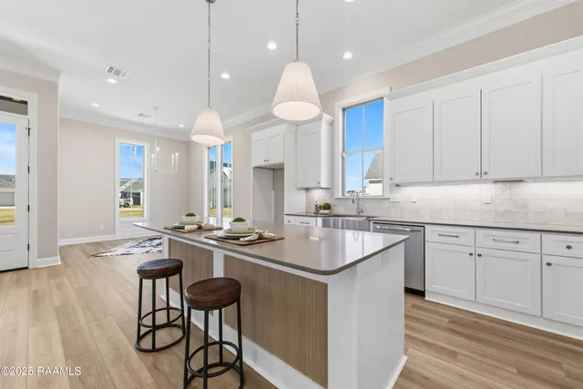 $399,999 | 209 Keystone, Scott, LA 70583