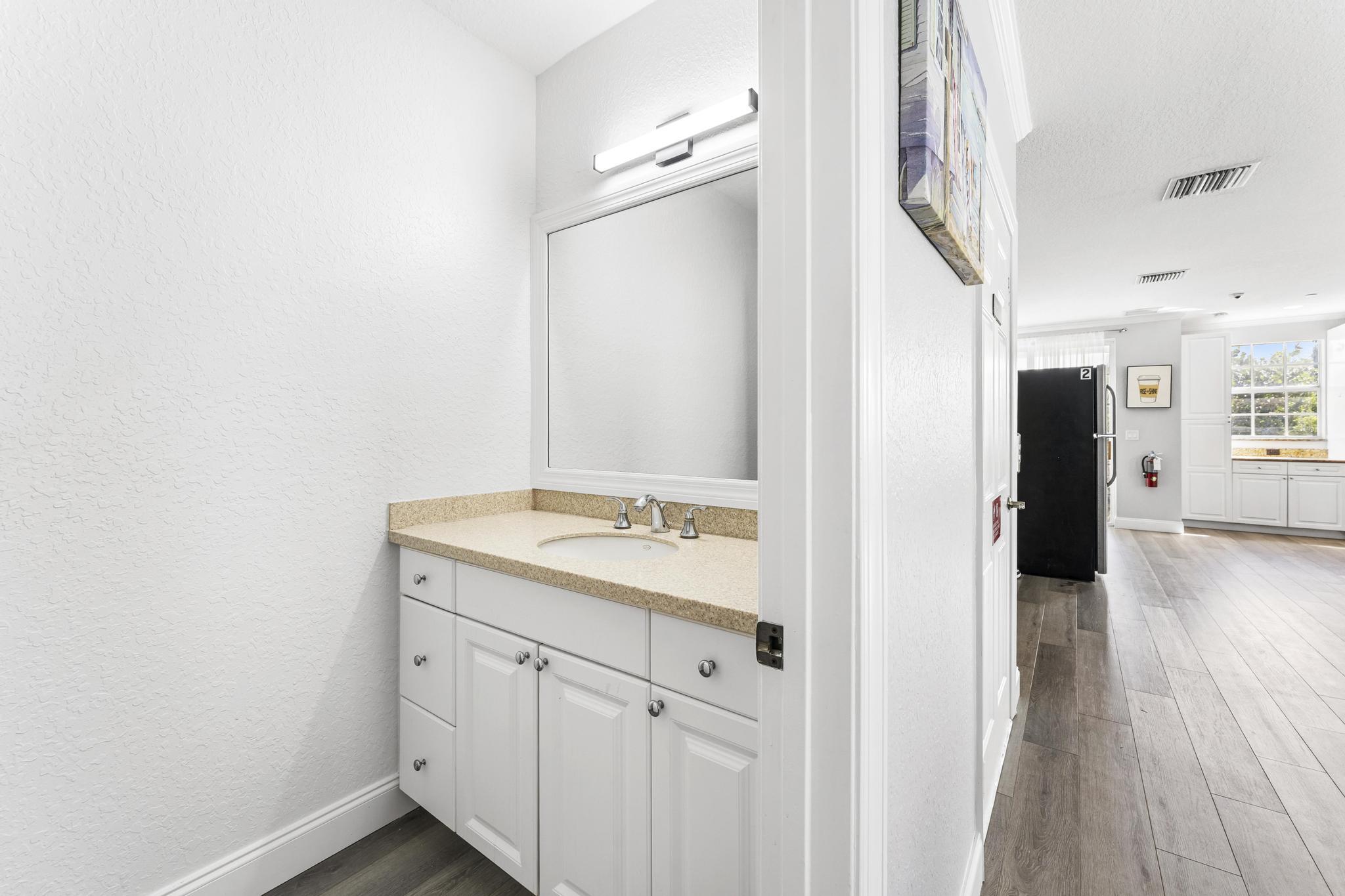 1100 Cabana Road, Unit 14 West Palm Beach, FL 33404 - Photo 29 of 47 _A732693