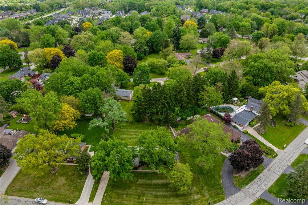 23970 Woodham Road Novi, MI 48374 - Photo 9 of 47