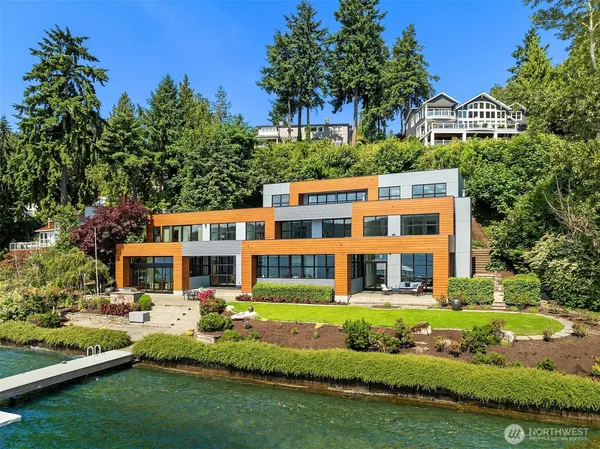 $9,100,000 | 3840 East Mercer Way, Mercer Island, WA 98040
