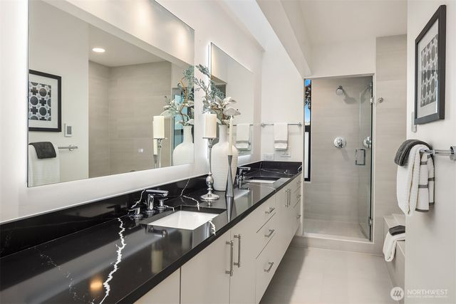 $9,100,000 | 3840 East Mercer Way, Mercer Island, WA 98040