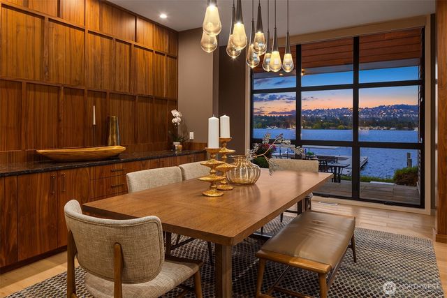 $9,100,000 | 3840 East Mercer Way, Mercer Island, WA 98040