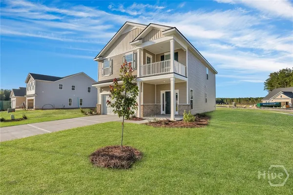 $2,700 | 10 Ashmont Street, Savannah, GA 31407