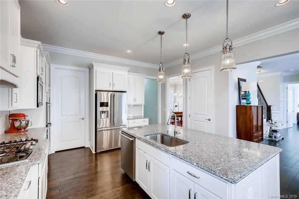 638 Zinnia Way Tega Cay, SC 29708 - Photo 6 of 45 Gallery Image 6