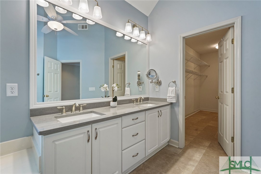 114 Farringdon Circle Savannah, GA 31410 - Photo 17 of 45 Double Vanities