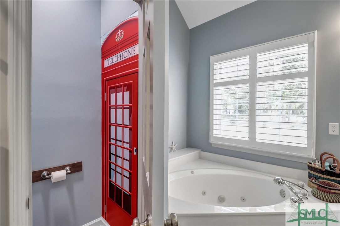 114 Farringdon Circle Savannah, GA 31410 - Photo 20 of 45 Water Closet with Phone Booth Wallpaper