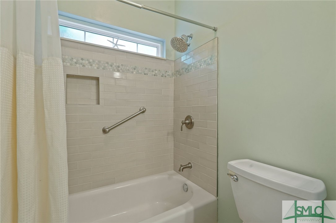 114 Farringdon Circle Savannah, GA 31410 - Photo 30 of 45 Tile Shower