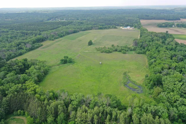 $737,500 | N8621 5th Road, Westfield, WI 53964